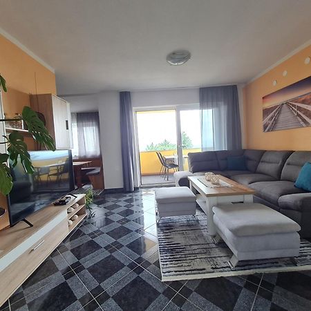 Apartments Topalovic Kostrena Exterior foto